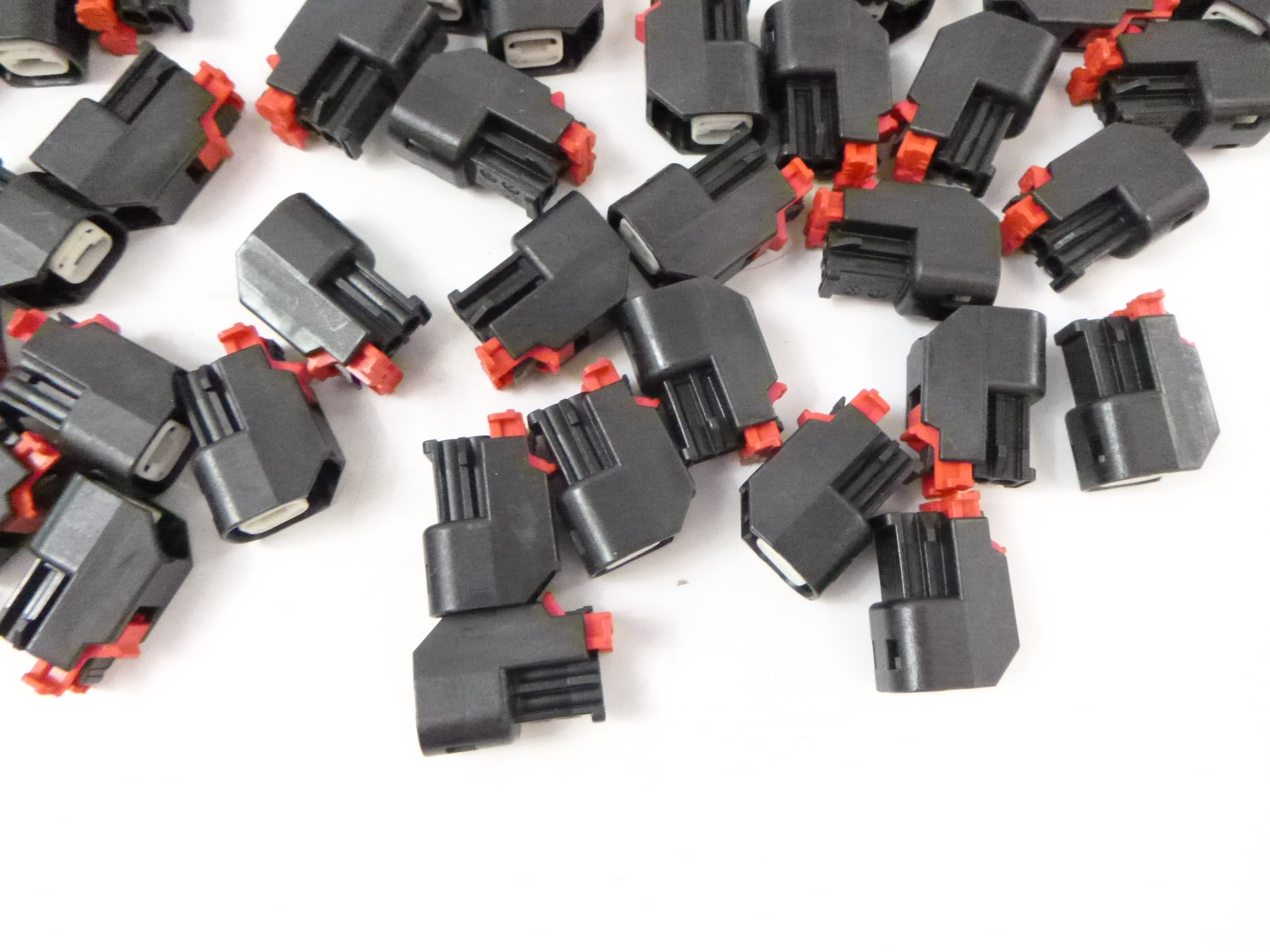 100 Pack Delphi PBT-GF20 2-Pin Terminal Connectors Red/Black - OneClick ...