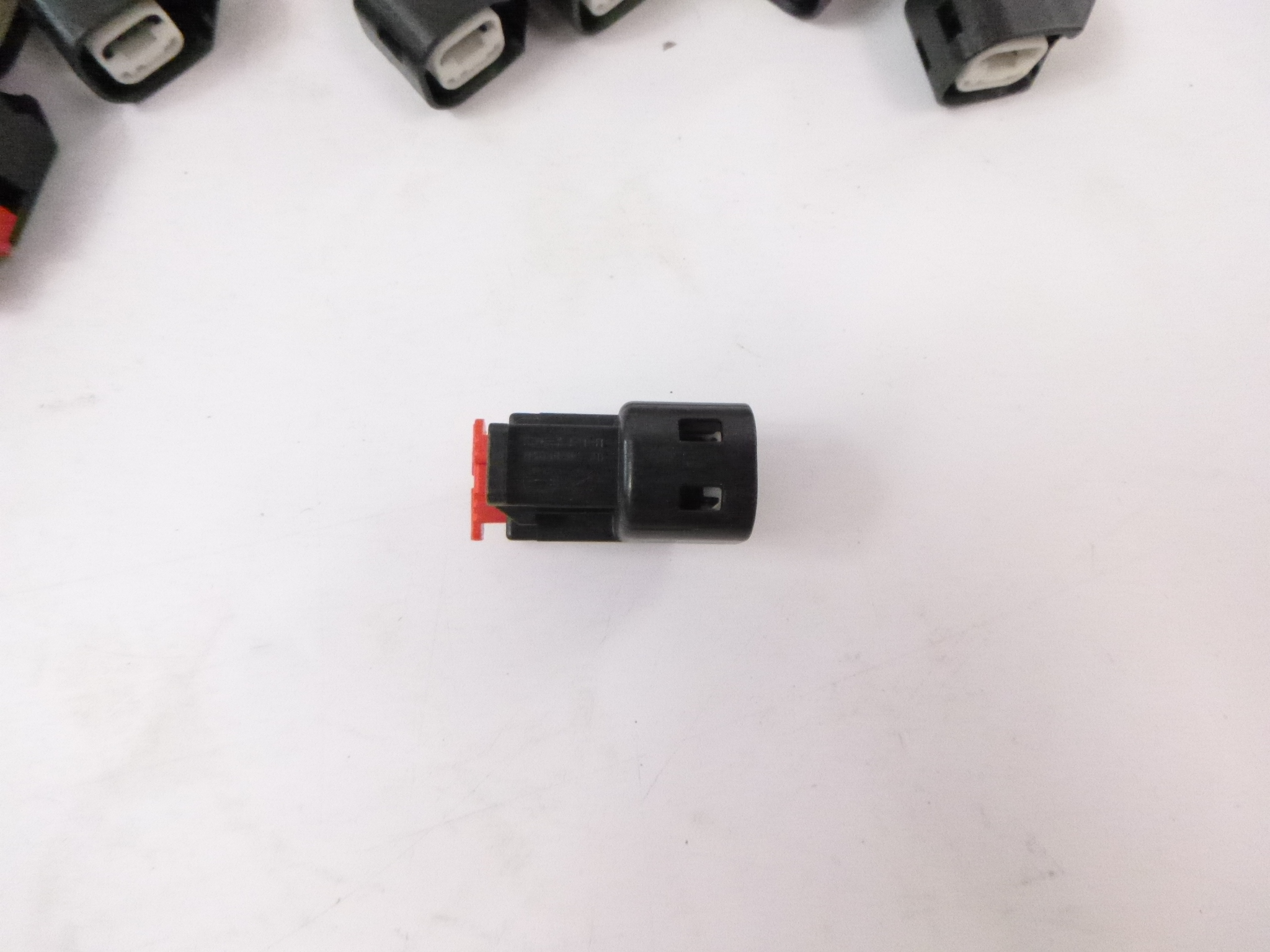 100 Pack Delphi PBT-GF20 2-Pin Terminal Connectors Red/Black - OneClick ...