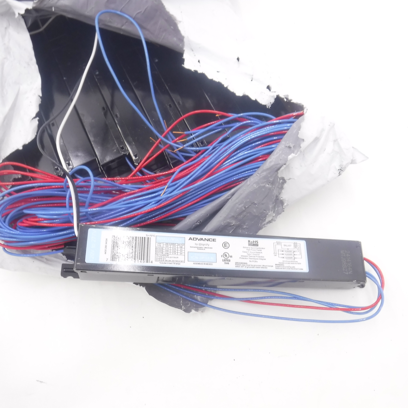 10 Pack Phillips Advance Electronic Ballast 781087091494 ICN-3P32-N 120-277V, image size:1728x1728